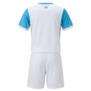 Conjunto Infantil Villarreal II 26/27 Camiseta y Pantalón - Villarreal, Villarreal CF, Groguets, Estadio de la Ceramica, Castellon, La Liga, Spanish Football, Segunda Equipacion, Away Kit, Conjunto Infantil, Kids Kit, Youth, Ninos, Camiseta y Pantalon, Blanco, White, Amarillo, Yellow, Azul, Blue, 2026, 2027, Tienda Hincha Futbolero, Futbol Espanol