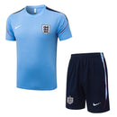 Selección Inglesa, England, Tres Leones, Three Lions, Conjunto de Entrenamiento, Training Kit, Camiseta Azul Claro, Pantalón Azul Marino, Inglaterra 2026/2027, Tienda Hincha Futbolero, Ropa Deportiva, Fútbol Internacional
