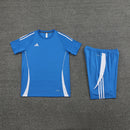 Conjunto de camiseta y pantalón corto Adidas