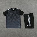 Conjunto de camiseta y pantalón corto Adidas