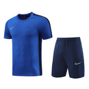 Conjunto de camiseta y pantalón corto Nike