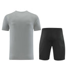 Conjunto de camiseta y pantalón corto Nike