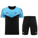 Conjunto de camiseta y pantalón corto Nike