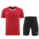 Conjunto de camiseta y pantalón corto Nike