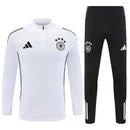 Conjunto largo entrenamiento selección Alemania temporada 2025 2026 sudadera blanca y pantalón negro escudo termosellado calidad 1.1 oficial, Alemania 2025, Chándal Alemania blanco, Entrenamiento Alemania 2026, Sudadera blanca Alemania, Pantalón negro Alemania, Ropa Alemania barata, Calidad 1.1 Alemania, Die Mannschaft, Tienda Hincha Futbolero, Germany Training Tracksuit 25/26.