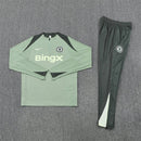 Conjunto hombre Chelsea FC entrenamiento temporada 2025 2026 sudadera y pantalón largo gris calidad 1.1 oficial, Chelsea 2025, Chándal entrenamiento Chelsea, Conjunto Chelsea 25/26, Sudadera gris Chelsea, Ropa barata Chelsea, Calidad 1.1 Chelsea, Moda deportiva 2026, Tienda Hincha Futbolero, Keep It Blue, Bloke Core Chelsea.