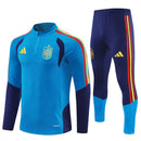 Conjunto de Entrenamiento Selección de España 2026/2027 - Hombre | Sudadera Azul y Pantalón Marino - TIENDA HINCHA FUTBOLERO