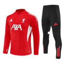 Liverpool 2026, Conjunto entrenamiento Liverpool 2026 rojo, Ropa oficial Liverpool FC, Equipación entrenamiento Reds, Sudadera Salah entrenamiento, Regalo fútbol hombre Liverpool, Sudadera Liverpool oficial training, Indumentaria técnica Premier League, Liverpool training kit 2026, Comprar ropa Liverpool barata.
