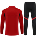 Conjunto hombre Manchester United entrenamiento temporada 2025 2026 sudadera roja y pantalón largo negro calidad 1.1 oficial, Manchester United 2025, Chándal entrenamiento United, Conjunto Man Utd 25/26, Sudadera roja United, Ropa barata Manchester United, Calidad 1.1 United, Moda Manchester 2026, Tienda Hincha Futbolero, Red Devils, Bloke Core United.