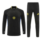 Manchester United 2025, Conjunto largo Man United, Chándal United negro, Entrenamiento Man Utd 25/26, Sudadera United negra, Ropa Manchester United barata, Calidad 1.1 United, Nueva colección 2026, Regalo fútbol hombre, Tienda Hincha Futbolero.
