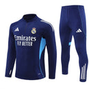 Real Madrid 2025, Conjunto largo Real Madrid, Chándal Madrid azul marino, Entrenamiento Real Madrid 25/26, Sudadera Madrid azul, Ropa Madrid barata, Calidad 1.1 Madrid, Nueva colección 2026, Regalo fútbol hombre, Tienda Hincha Futbolero.