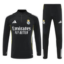 Conjunto hombre Real Madrid entrenamiento temporada 2025 2026 sudadera y pantalón largo color negro calidad 1.1 oficial, Real Madrid 2025, Chándal entrenamiento Madrid, Conjunto Real Madrid 25/26, Sudadera negra Madrid, Ropa barata Real Madrid, Calidad 1.1 Madrid, Moda madridista 2026, Tienda Hincha Futbolero, Hala Madrid, Bloke Core Madrid.
