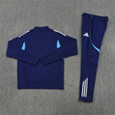 Real Madrid 2025, Conjunto largo Real Madrid, Chándal Madrid azul marino, Entrenamiento Real Madrid 25/26, Sudadera Madrid azul, Ropa Madrid barata, Calidad 1.1 Madrid, Nueva colección 2026, Regalo fútbol hombre, Tienda Hincha Futbolero.