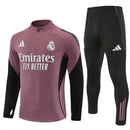 Conjunto largo hombre Real Madrid temporada 2026 2027 sudadera morada y pantalón negro entrenamiento calidad 1.1 premium oficial.