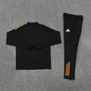 Real Madrid Marvel, Conjunto largo Madrid 2026, Chándal Madrid Marvel negro, Entrenamiento Real Madrid 26/27, Sudadera Madrid Marvel, Ropa Madrid barata, Calidad 1.1 Madrid, Nueva colección 2027, Regalo fútbol hombre, Tienda Hincha Futbolero.