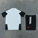 Conjunto Liverpool Entrenamiento 26/27 Camiseta y Pantalón - TIENDA HINCHA FUTBOLERO