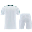 Conjunto Liverpool FC Terrace Icons 26/27 Camiseta y Pantalón - TIENDA HINCHA FUTBOLERO