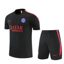 Conjunto PSG Entrenamiento 26/27 Camiseta y Pantalón Negro - TIENDA HINCHA FUTBOLERO