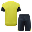 Conjunto Real Madrid 25/26 Camiseta Amarilla y Pantalón Gris - TIENDA HINCHA FUTBOLERO