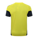 Conjunto Real Madrid 25/26 Camiseta Amarilla y Pantalón Gris - TIENDA HINCHA FUTBOLERO