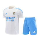 Conjunto Real Madrid 25/26 Camiseta Blanca y Pantalón Azul - TIENDA HINCHA FUTBOLERO