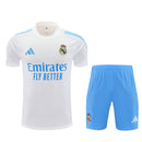 Conjunto Real Madrid 25/26 Camiseta Blanca y Pantalón Azul - TIENDA HINCHA FUTBOLERO