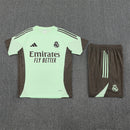 Conjunto Real Madrid 25/26 Camiseta Verde y Pantalón Gris - TIENDA HINCHA FUTBOLERO