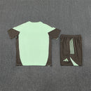 Conjunto Real Madrid 25/26 Camiseta Verde y Pantalón Gris - TIENDA HINCHA FUTBOLERO