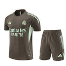 Conjunto Real Madrid 25/26 Camiseta y Pantalón Gris - TIENDA HINCHA FUTBOLERO