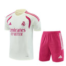 Conjunto Real Madrid 26/27 Camiseta Blanca y Pantalón Rosa - TIENDA HINCHA FUTBOLERO