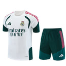 Conjunto Real Madrid 26/27 Camiseta Blanca y Pantalón Verde - TIENDA HINCHA FUTBOLERO