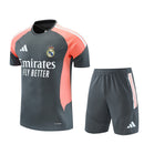 Conjunto Real Madrid 26/27 Camiseta y Pantalón Gris - TIENDA HINCHA FUTBOLERO