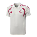 Conjunto Real Madrid 26/27 Polo Blanca y Pantalón Rosa - TIENDA HINCHA FUTBOLERO