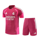 Conjunto Real Madrid Entrenamiento 26/27 Camiseta y Pantalón Rosa - TIENDA HINCHA FUTBOLERO