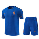 Conjunto hombre Selección Francia temporada 2026 2027 oficial camiseta y pantalón corto azul marino fútbol técnica transpirable Les Bleus entrenamiento.
