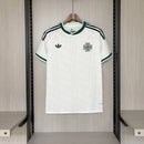 Camiseta hombre selección Irlanda temporada 2026 2027 segunda equipación detalles verdes calidad 1.1 premium Tienda Hincha Futbolero. Irlanda 2026, Camiseta Irlanda 2027, Ireland Away Jersey, Ropa Irlanda fútbol, Camiseta Irlanda blanca, Calidad 1.1 Irlanda, Boys in Green, Tienda Hincha Futbolero, Ireland Retro Jersey 26/27.