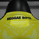 Camiseta hombre Selección Jamaica temporada 2025 2026 primera equipación amarilla versión jugador auténtica tejido técnico calidad 1.1 oficial, Jamaica 2025, Camiseta Jamaica jugador, Jamaica Authentic 25/26, Camiseta amarilla Jamaica, Camiseta barata Jamaica, Calidad 1.1 Jamaica, Copa Oro 2026, Tienda Hincha Futbolero, Reggae Boyz, Bloke Core Jamaica.