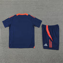 CONJUNTO CORTO MANCHESTER UNITED ENTRENAMIENTO 24/25 HOMBRE