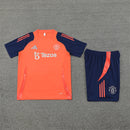CONJUNTO CORTO MANCHESTER UNITED ENTRENAMIENTO 24/25 HOMBRE