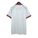 Camiseta hombre Manchester United temporada 1991 segunda equipación blanca gráficos azules retro calidad 1.1 premium Ryan Giggs Tienda Hincha Futbolero. Manchester United 1991, Man Utd 1992, Camiseta Manchester retro, Ropa Man Utd clásica, Camiseta Manchester blanca azul, Calidad 1.1 Manchester, Giggs 1991, Tienda Hincha Futbolero, Man Utd Retro Jersey 91 white.