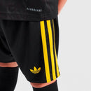 Manchester United infantil, Conjunto niño United, Kit 25/26 United negro, Ropa Manchester United niños, Camiseta niño Premier League, Mini kit United, Calidad 1.1 infantil, Nueva colección 2025, Regalo fútbol niños, Tienda Hincha Futbolero.