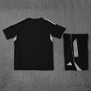 Conjunto hombre entrenamiento Inter Miami camiseta y pantalón corto negro temporada 2025 2026 calidad 1.1 oficial, Inter Miami entrenamiento 2025, Conjunto negro Miami, Ropa entrenamiento Inter Miami, Camiseta entrenamiento Messi hombre, Calidad 1.1 Miami, Tienda Hincha Futbolero, MLS 2026 training, Bloke Core deportivo, Regalo hombre Inter Miami, Kit entrenamiento negro 25/26.