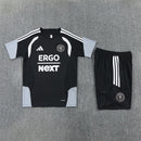 Conjunto hombre Inter Miami entrenamiento camiseta y pantalón negro temporada 2026 2027 calidad 1.1 oficial, Inter Miami 2026, Conjunto Miami negro, Equipación Inter Miami barata, Calidad 1.1 Messi Miami, Tienda Hincha Futbolero, Chase Stadium, Bloke Core 2026, Camiseta negra Miami, Ropa entrenamiento MLS, Regalo fútbol Florida.