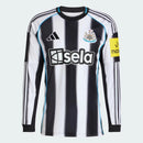 Newcastle 2025, Camiseta Newcastle manga larga, Newcastle 25/26 Home, Ropa Newcastle oficial, Camiseta fútbol blanca negra, Calidad 1.1 Newcastle, Nueva colección 2025, Regalo fútbol hombre, Tienda Hincha Futbolero, Magpies.