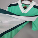 Camiseta hombre selección de Nigeria mundial 1998 primera equipación verde retro calidad 1.1 premium Super Eagles Tienda Hincha Futbolero. Nigeria 1998, Camiseta Nigeria retro, Ropa Nigeria fútbol, Camiseta Nigeria 98 verde, Calidad 1.1 Nigeria, Jay-Jay Okocha Jersey, Tienda Hincha Futbolero, Nigeria Retro Jersey 1998.