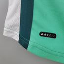 Camiseta hombre selección de Nigeria mundial 1998 primera equipación verde retro calidad 1.1 premium Super Eagles Tienda Hincha Futbolero. Nigeria 1998, Camiseta Nigeria retro, Ropa Nigeria fútbol, Camiseta Nigeria 98 verde, Calidad 1.1 Nigeria, Jay-Jay Okocha Jersey, Tienda Hincha Futbolero, Nigeria Retro Jersey 1998.