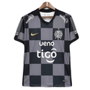 Camiseta hombre club Olimpia temporada 2026 2027 segunda equipación negra detalles blancos calidad 1.1 premium Tienda Hincha Futbolero. Olimpia 2026, Camiseta Olimpia negra, Olimpia 2027, Ropa Olimpia paraguayo, Camiseta alternativa Olimpia, Calidad 1.1 Olimpia, Rey de Copas, Tienda Hincha Futbolero, Olimpia Away Jersey 26/27.