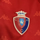 Camiseta hombre CA Osasuna temporada 1996 1997 primera equipación roja cuello polo retro calidad 1.1 premium Tienda Hincha Futbolero. Osasuna 1996, Osasuna 1997, Camiseta Osasuna retro, Ropa Osasuna clásica, Camiseta Osasuna roja, Calidad 1.1 Osasuna, El Sadar Retro, Tienda Hincha Futbolero, Osasuna Retro Jersey 96/97.