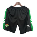 Real Betis 2026, Short Betis oficial, Pantalón corto Betis negro, Ropa oficial Verdiblanca, Pantalón fútbol Betis, Regalo fútbol hombre Betis, Short Benito Villamarín, Jersey Betis 25/26 kit, Bloke Core bético, Comprar short barato, Tienda Hincha Futbolero.