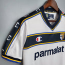 Camiseta hombre Parma AC temporada 2002 2003 primera equipación franjas amarillas y azules retro calidad 1.1 premium Serie A Tienda Hincha Futbolero. Parma 2002, Camiseta Parma retro, Ropa Serie A retro, Camiseta Parma gialloblù, Calidad 1.1 Parma, Adriano Parma Jersey, Tienda Hincha Futbolero, Parma Retro Jersey 2003.